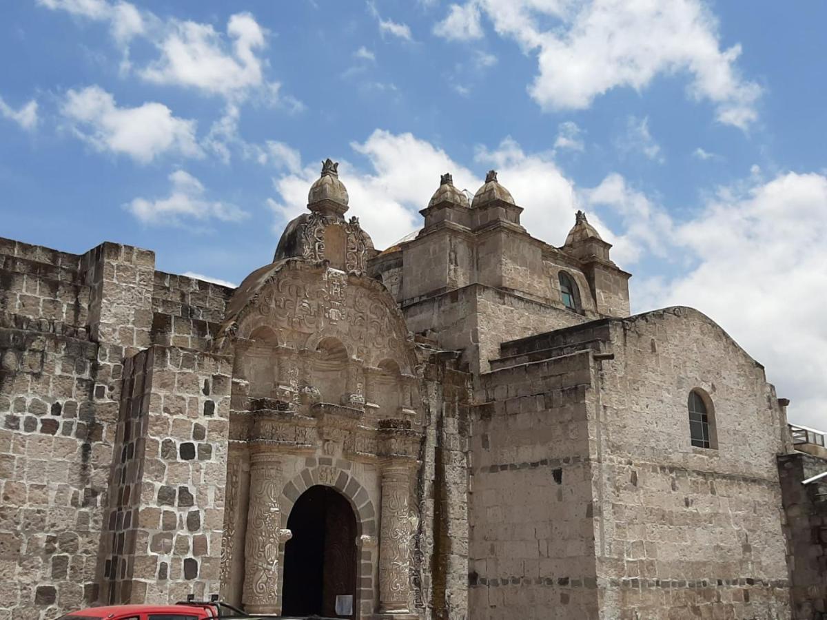 The First Real Bed & Breakfast Hiking Hotel 'The Office' In Arequipa, Peru Bagian luar foto